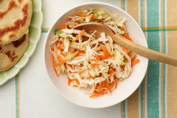 Curtido salvadoreño (koolsalade)