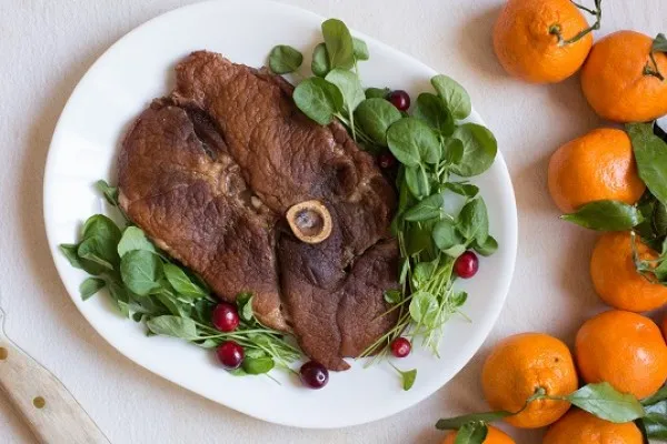 Ham met cranberrysaus