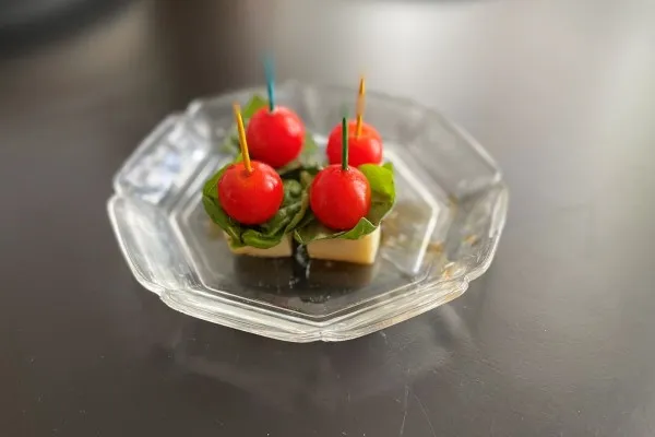 Mini caprese-hapjes