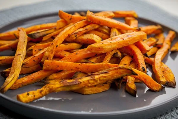 Ovengebakken frietjes van zoete aardappel