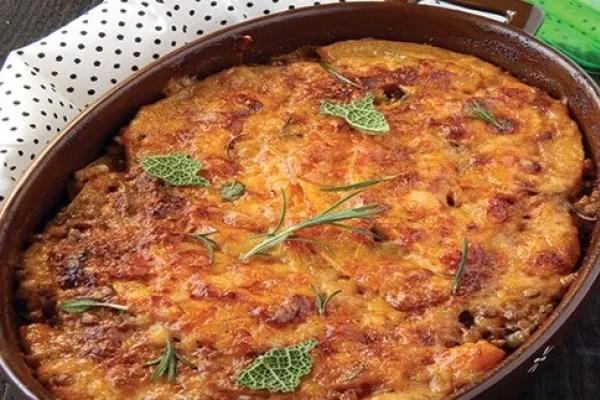Ovenschotel met linzen, rijst en kruiden