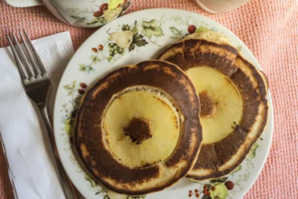 Pannenkoeken met appelplakjes