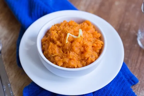 Zoete aardappel met ahornsiroop