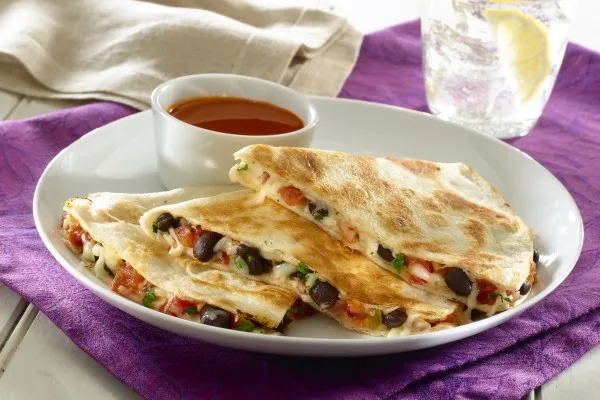 Zwarte bonenquesadilla's